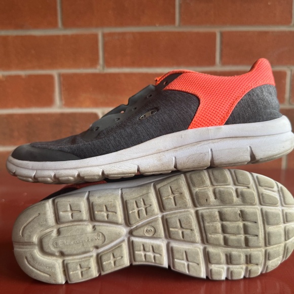 2 Pairs of Champion Running Shoes - Picture 2 of 5